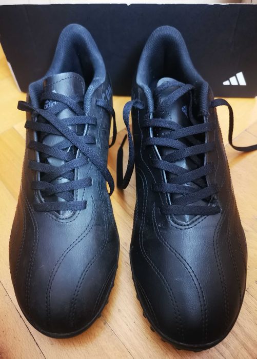 Vand Adidas Copa pentru fotbal