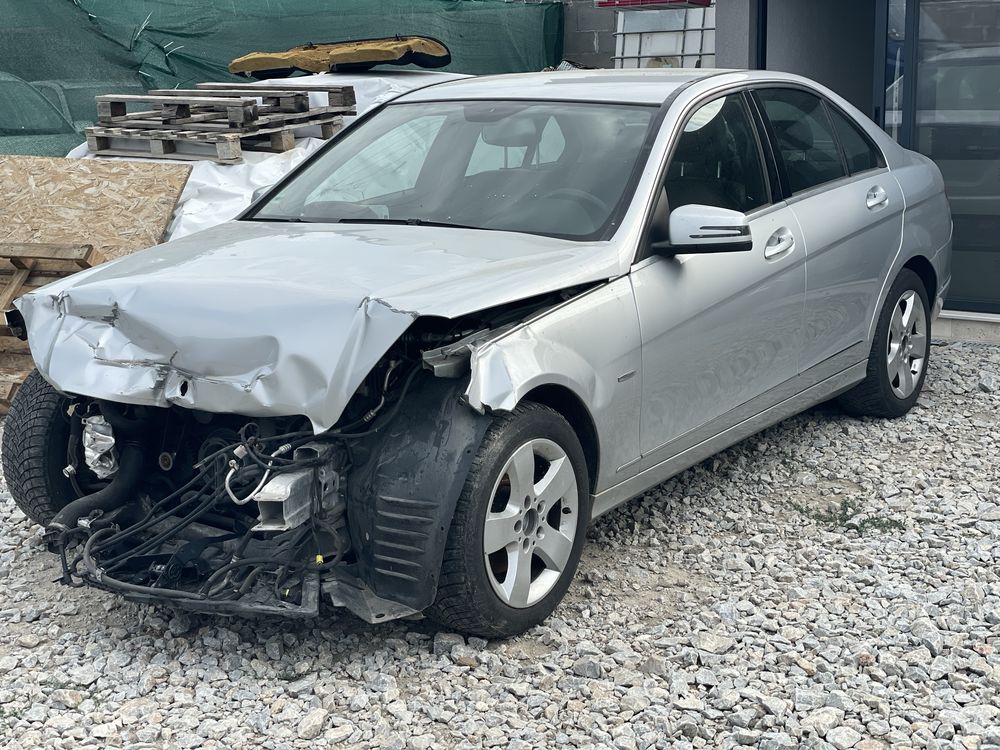 W204 C220 646 Седан на Части