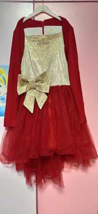 Зимна Червена рокля с голяма златна панделка