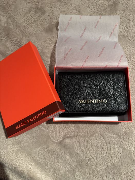 Оригинално ново портмоне VALENTINO