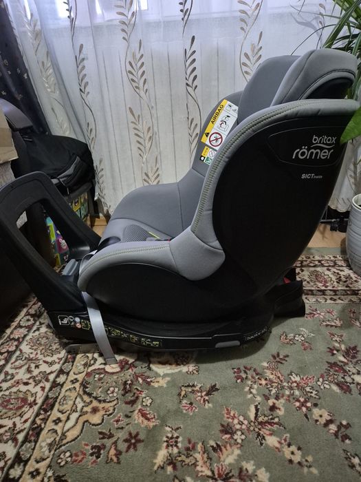 Scaun auto rotativ Britax Romer, 61-105 cm