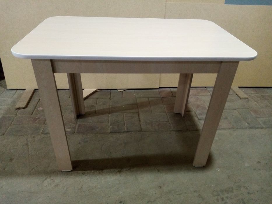 Продам новый кухонный стол!