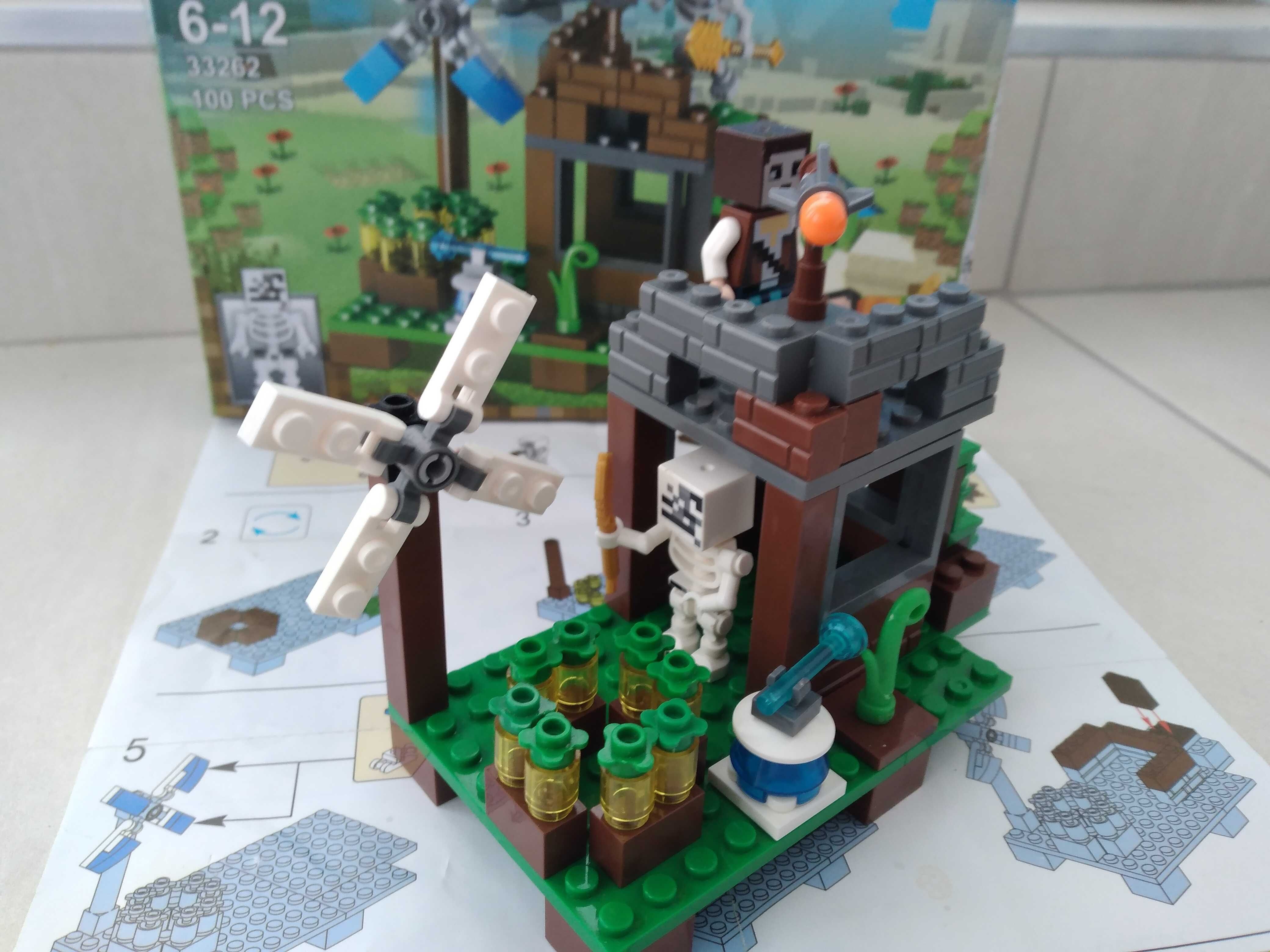 Три конструктора тип LEGO