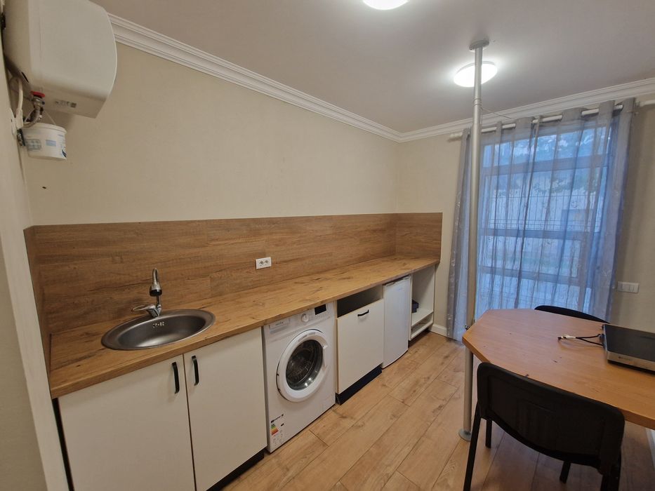 Închiriez apartament