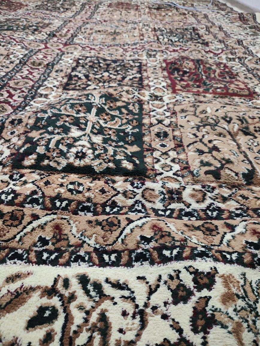 Продам ковер 2.5*3
