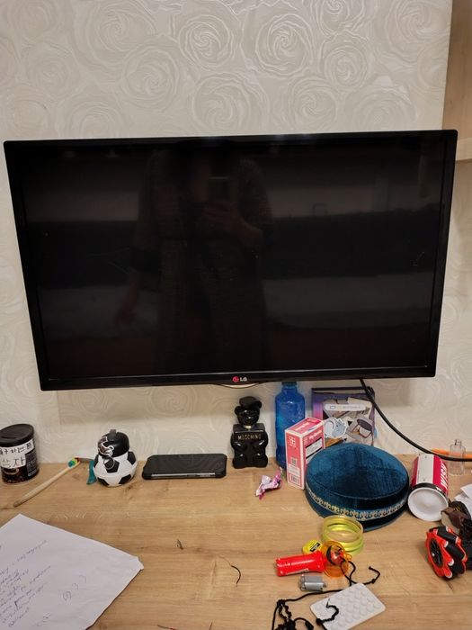 Продам телевизор LG 81 диагональ