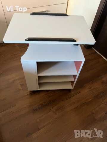 Маса помощна,мини бюро ,маса за лаптоп на легло