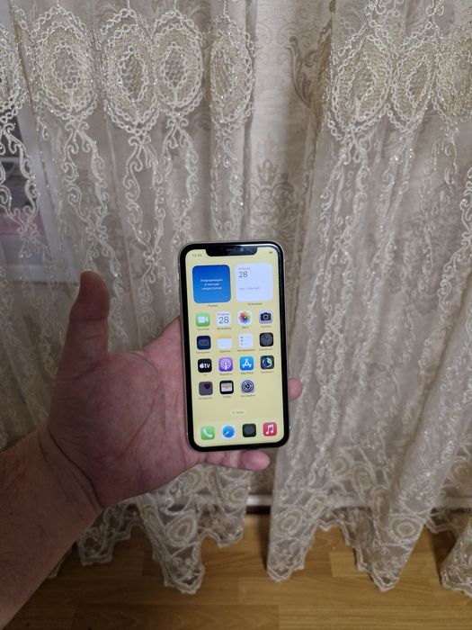 Продам iPhone 11 128 памяти идеальном состоянии