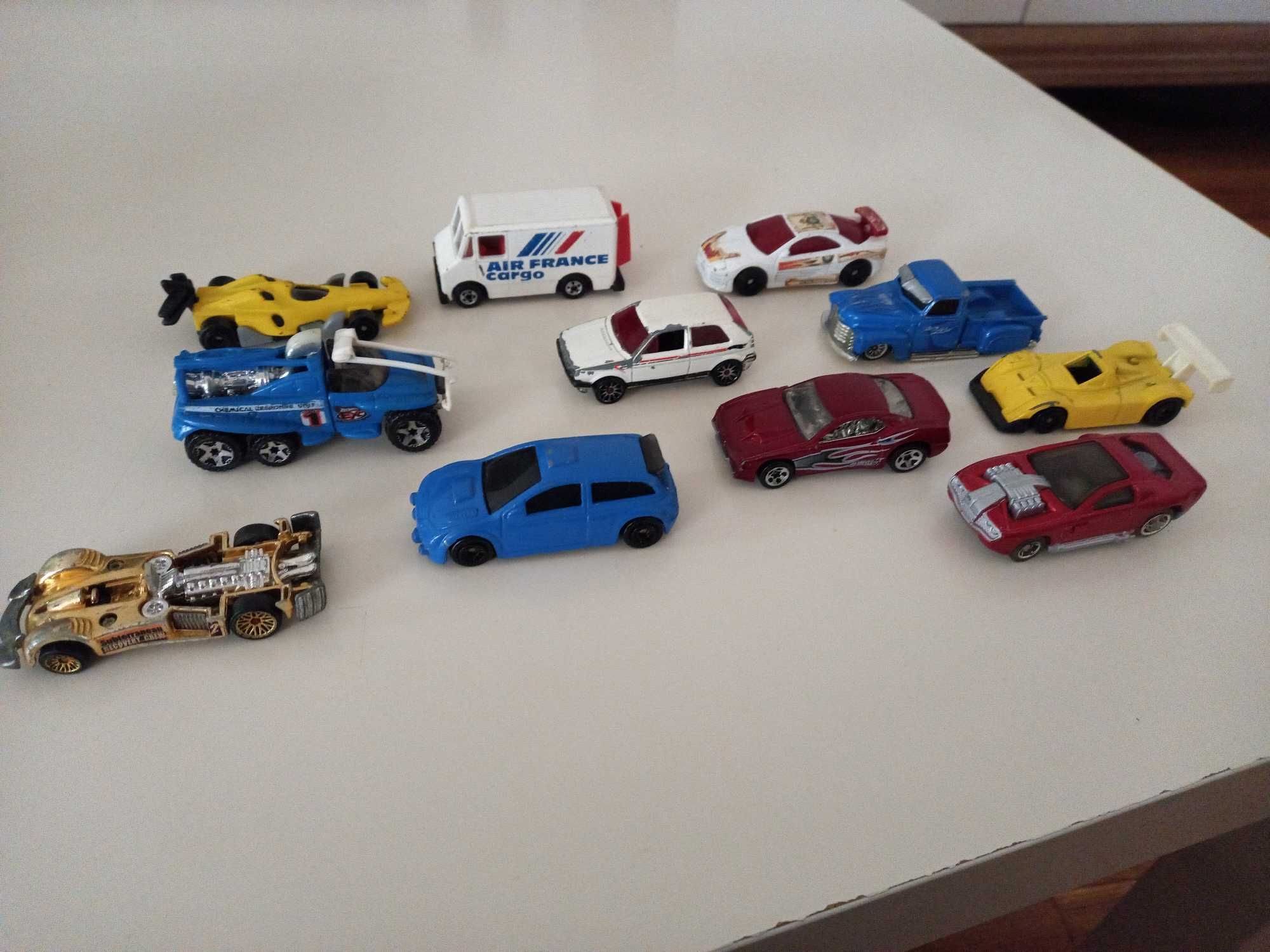 Стари и по-нови колички Hotwheels, има и доста редки