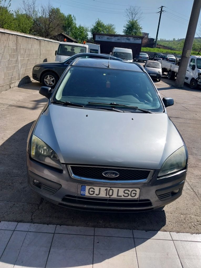 Vand ford focus 1.6 benzina 115cp