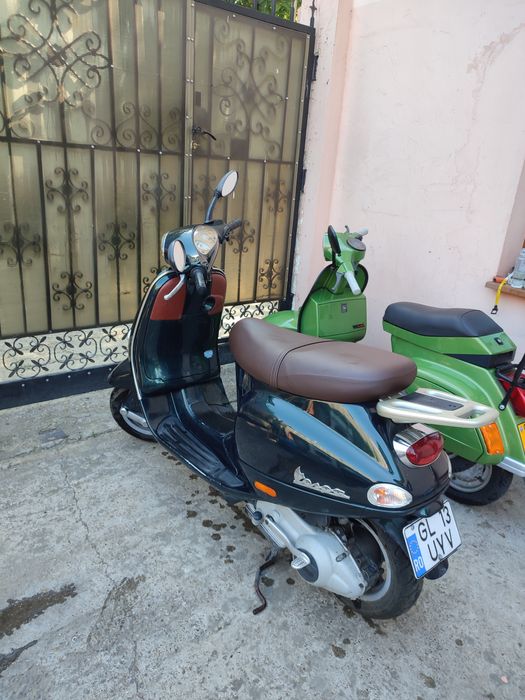 Scuter Piaggio Vespa et4 150 cc