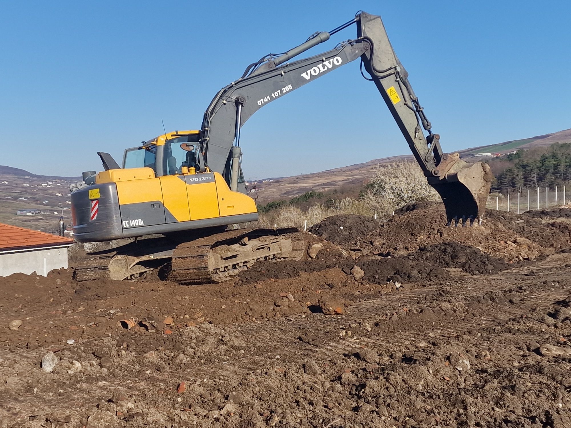 Inchiriez excavator 15 T