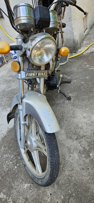 Vand Moped Curier