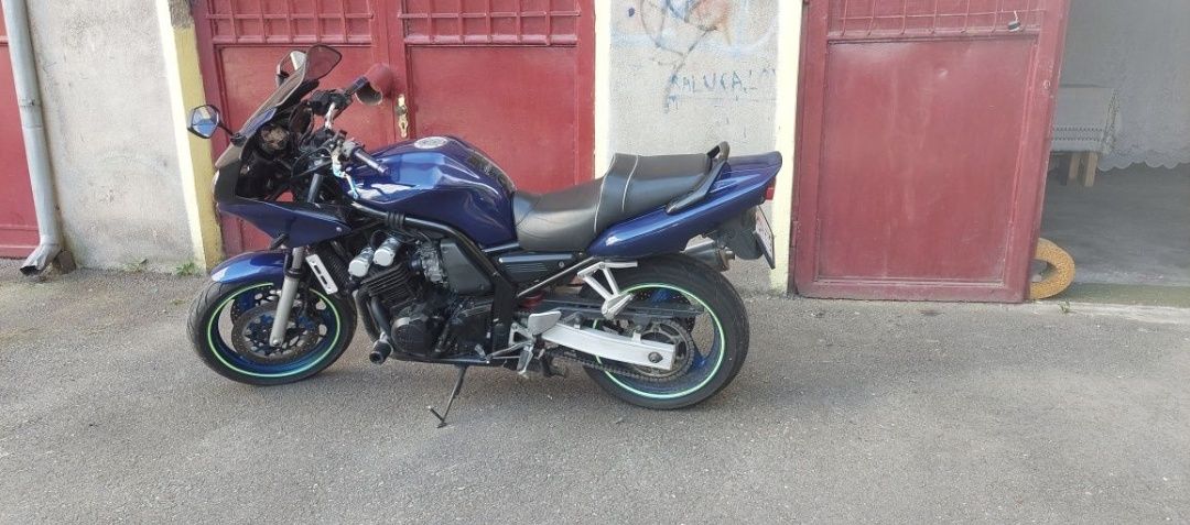 Vand Yamaha FZS 700