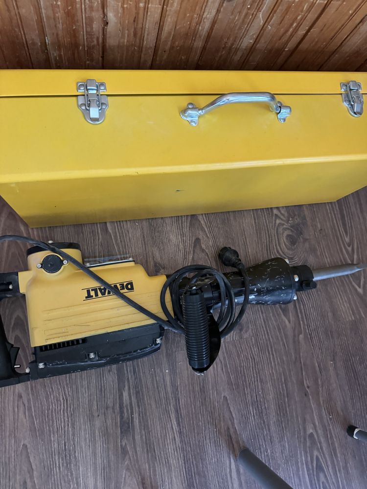 Къртач DeWalt Купуван от Германия