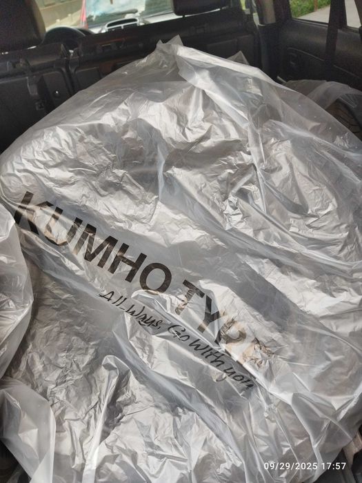 Продавам гуми 4 броя 225/65/17 106H KUMHO WinterCraft