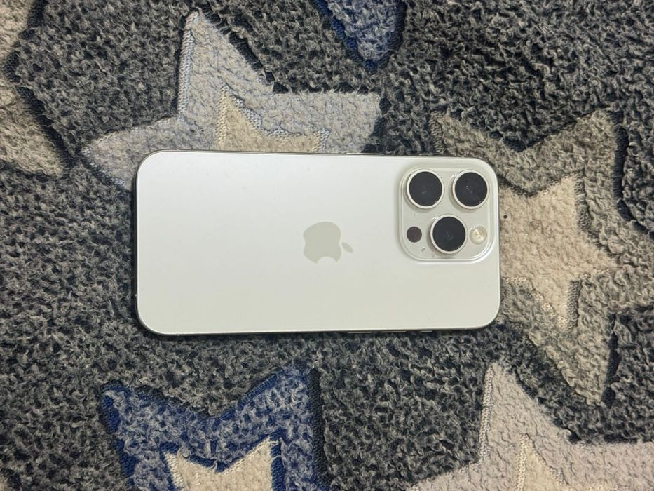 Телефон iPhone 15 Pro