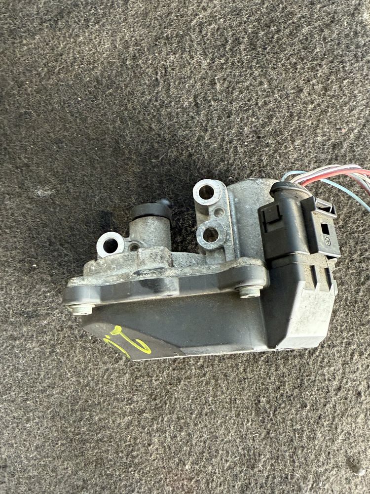Mоторче за вихрова клапа  Audi A5 A6 A4 2,0tdi 03l129086 Seat Vw Skodа