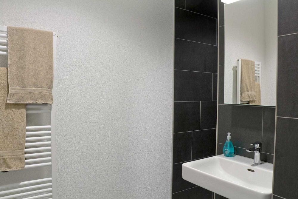 Дава се под наем Едностаен апартамент в София, Център - 55 кв.м за 331.5 € - Снимка #1