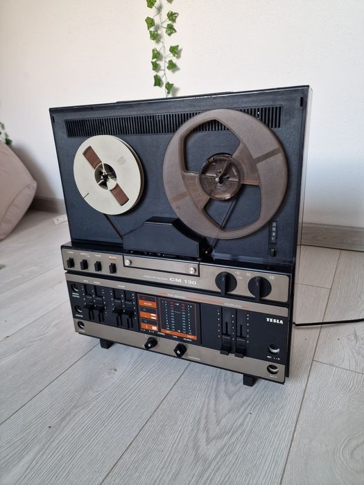 Magnetofon Tesla CM 130