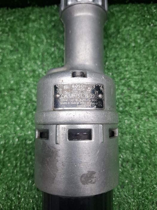 Прав шлайф/пробивна машина на Bosch