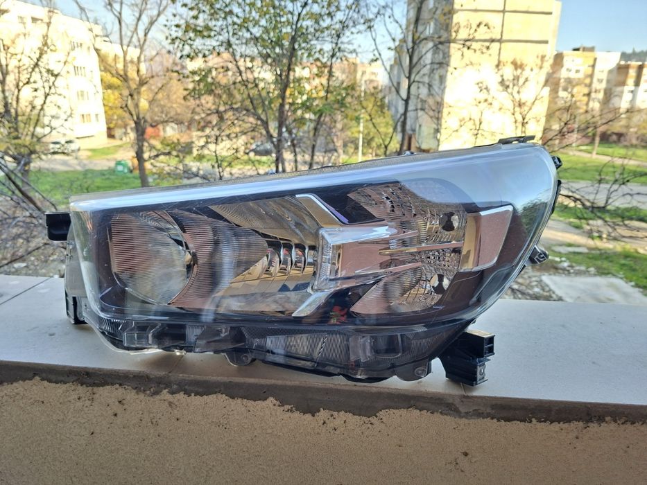 ЛЯВ ФАР ЗА Toyota Hilux 2020 - 2023