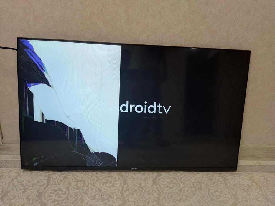 Продаю телевизор б/у на запчасти