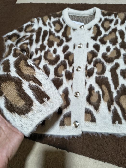 Pulover animal print nou
