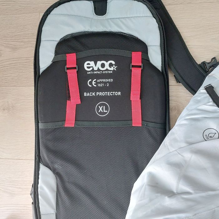 Rucsac Evoc Trail Team cu protectie spate bicicleta/ski