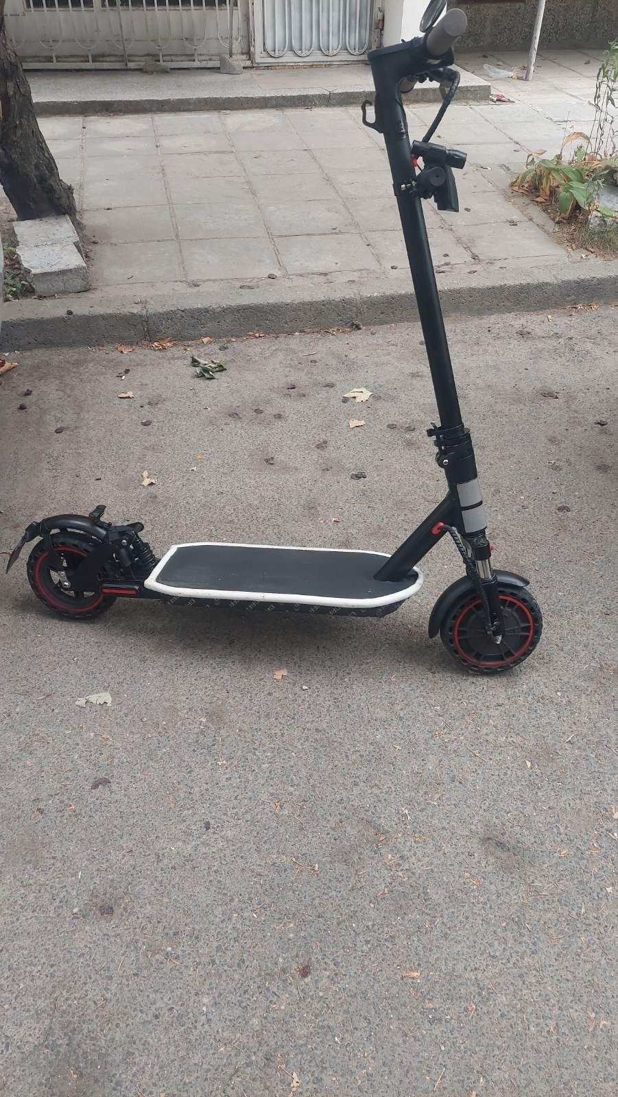 Ел.тротинетка/скутер Emoco HT T4 350w