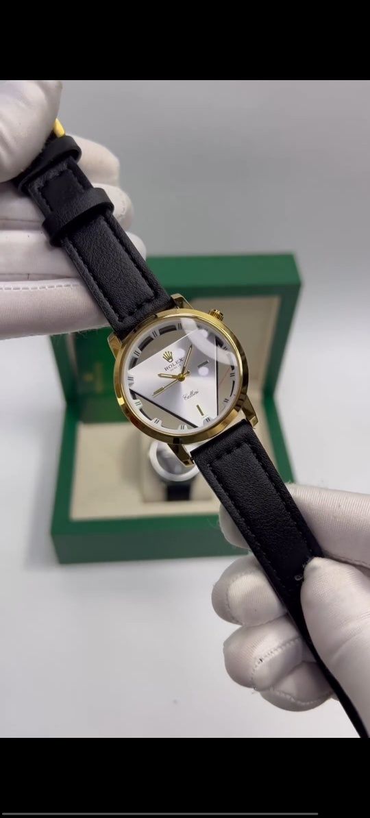 Peramida Uslubidagi ROLEX Klassik

 Rolex soatining uch burchak fasoni
