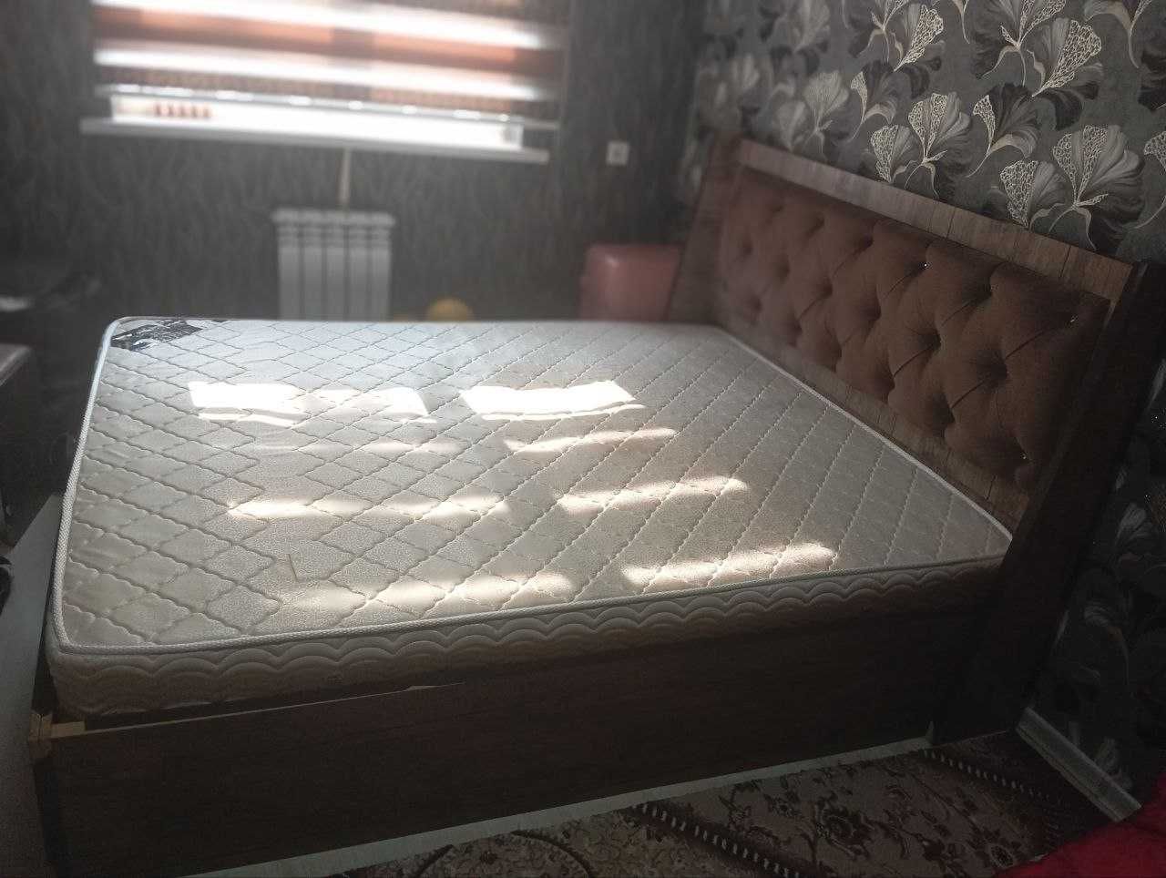 Продам  спальню кровать
