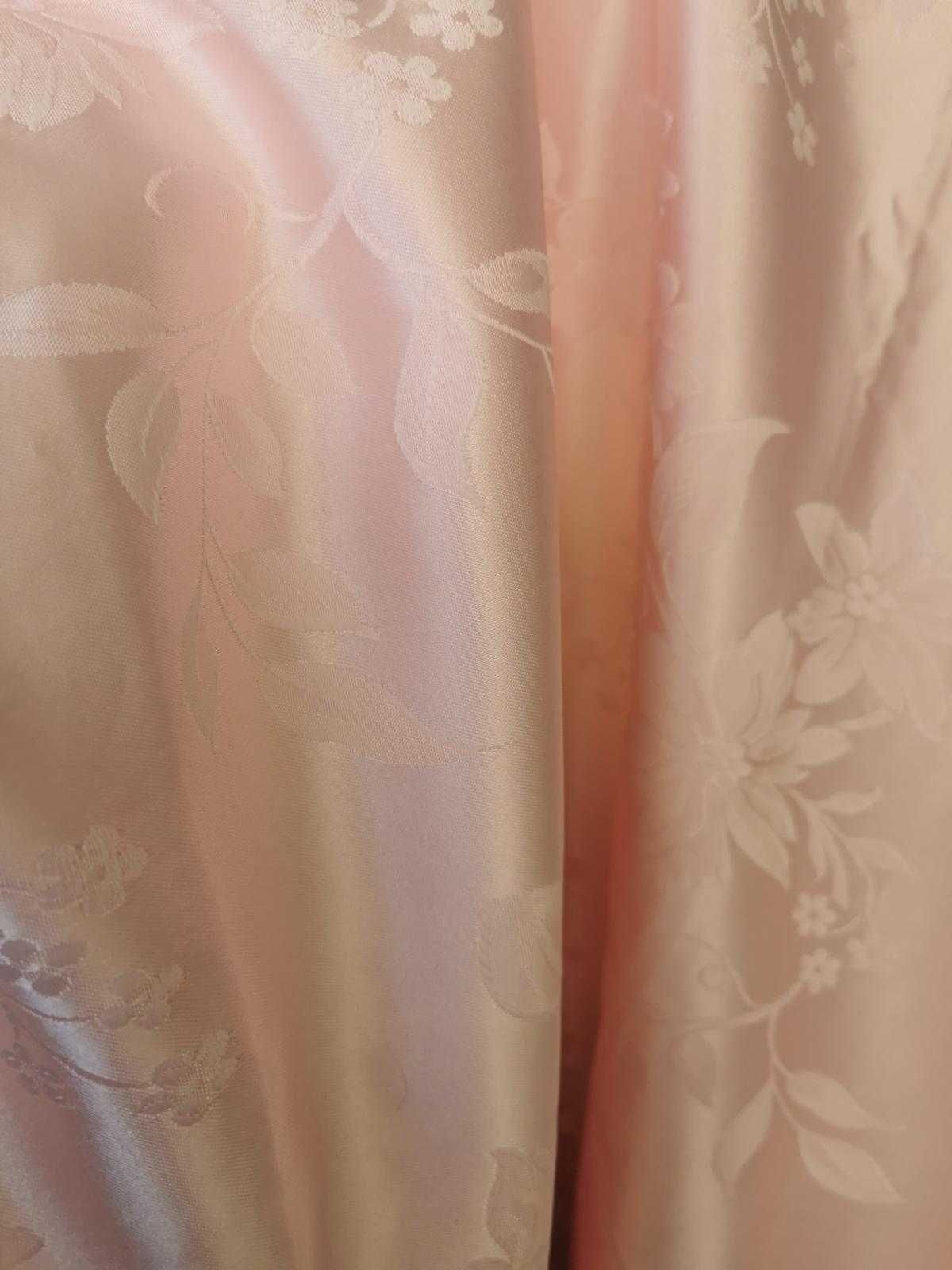 Cuvertura pat roz, 240 x 260 cm
