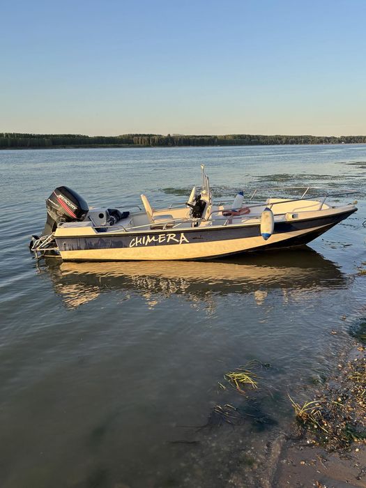 Моторна лодка меркюри 40к 4т