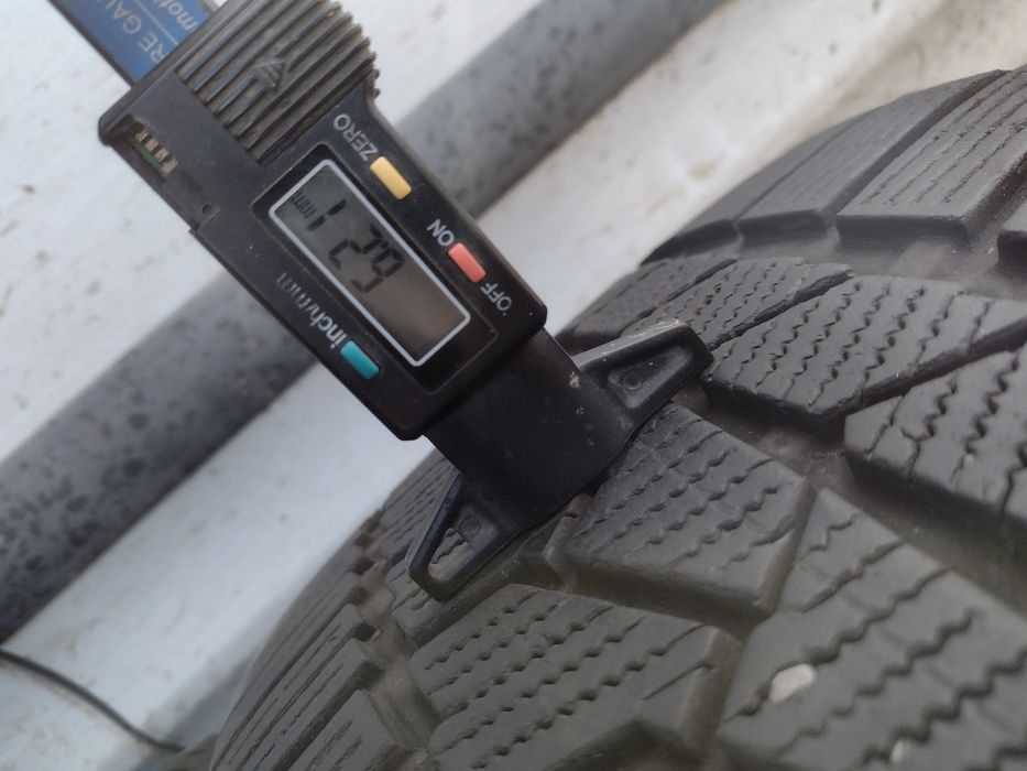 Continental TS860S. 2бр.235/35/20 дот3620