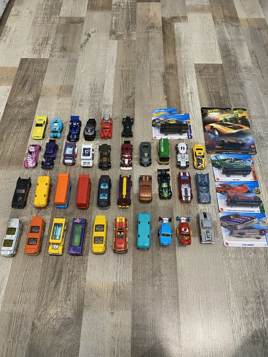 Hot wheels - колички