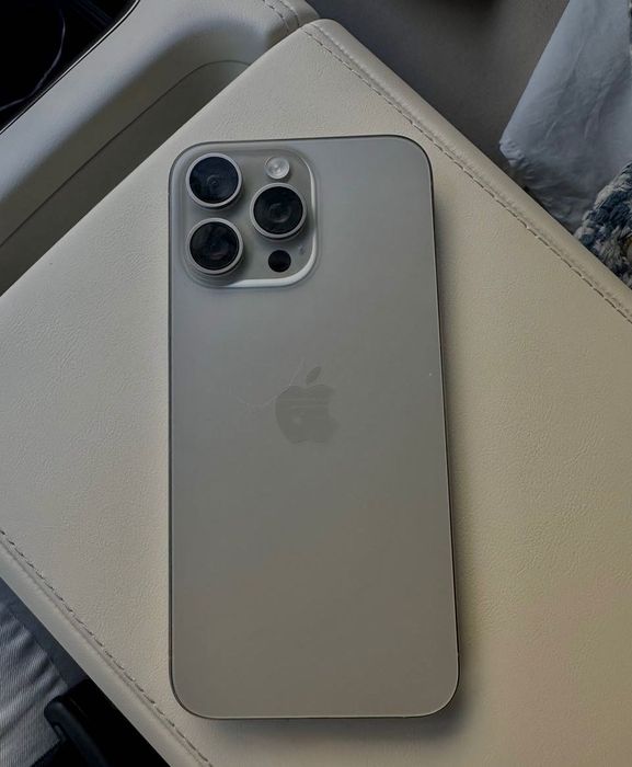 iPhone 15 Pro Max 1TB silver в идеальном состоянии