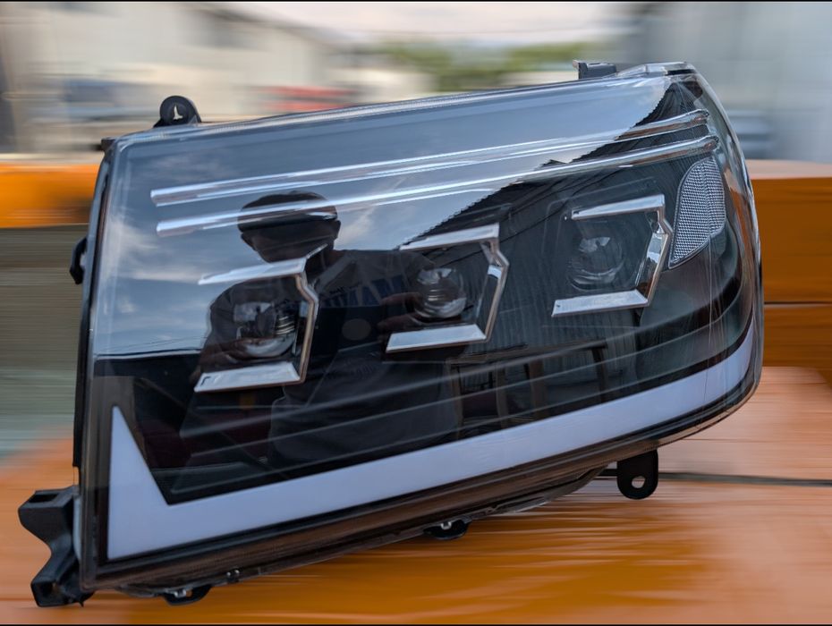 Полностью диодные фары на Toyota Land Cruiser 100