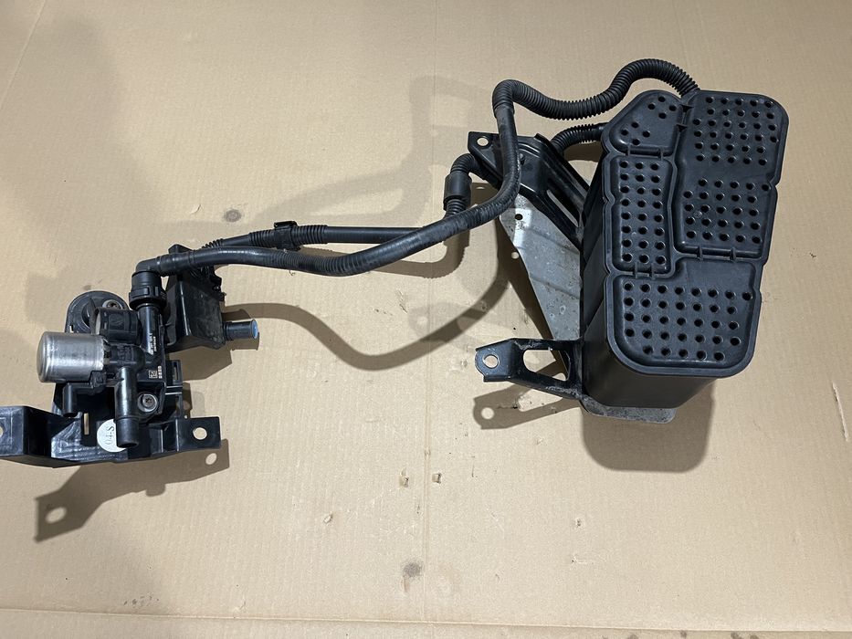 Canistra filtru carbon / Regulator combustibil Porsche Cayenne 9Y