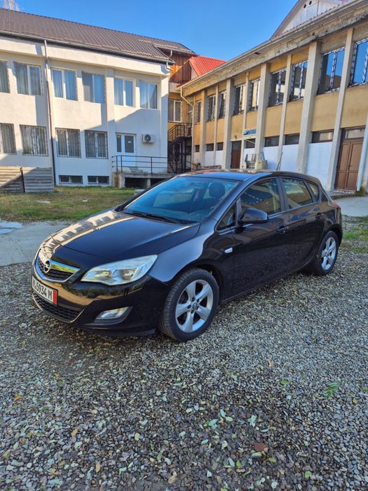 Opel Astra j 17 Cdti Recent adusa