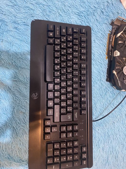 Продам видеокарты