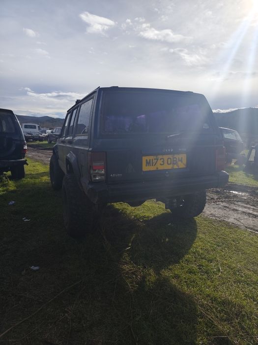 Джеп чероки хж 4000 бенз на части 95 год