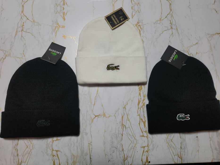 Зимни шапки намалени