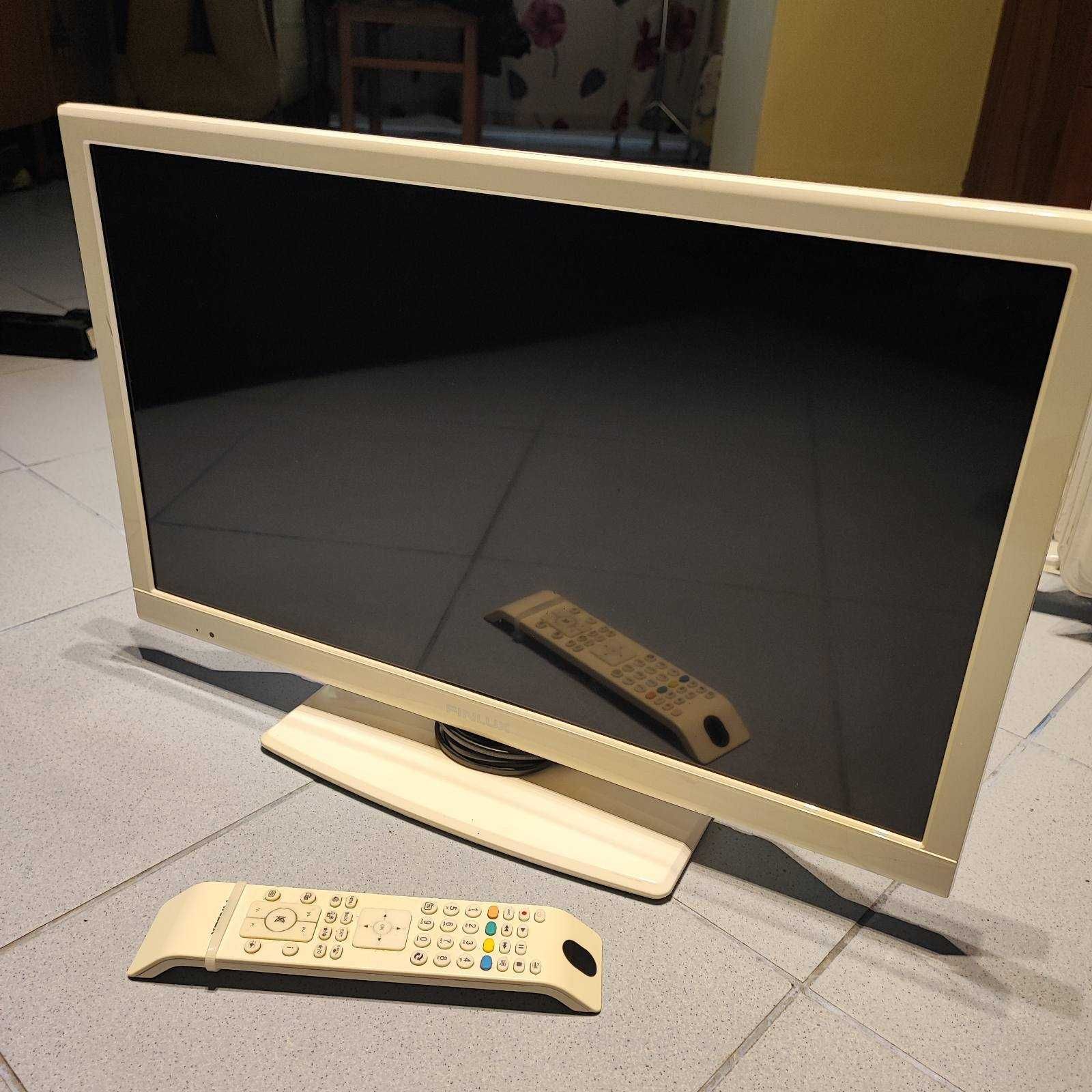 Телевизор Finlux 24" бял