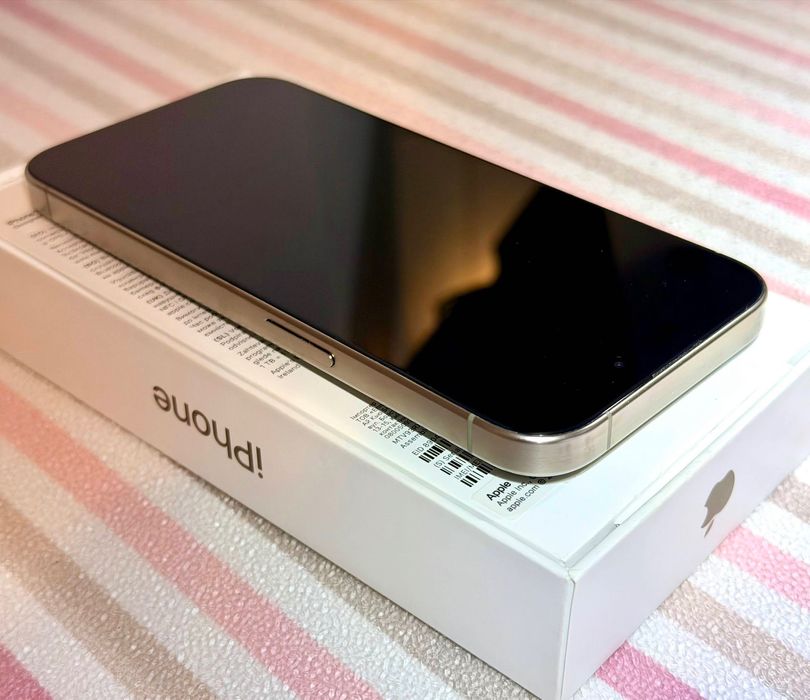 iPhone 15 Pro 512GB, SIM fizic + eSIM, stare foarte bună