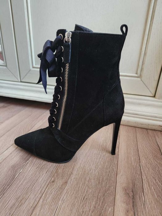 Женские сапоги новые