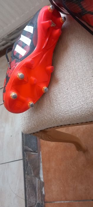 Ghete fotbal adidas  crampoane fier