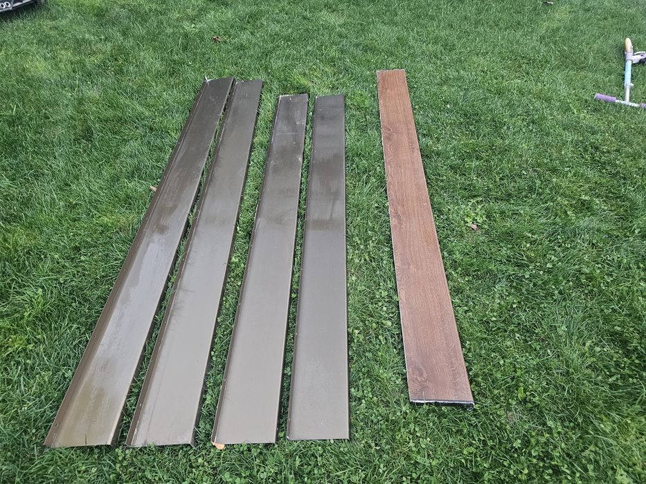 Vand 4 pervaze de aluminiu si una de PVC