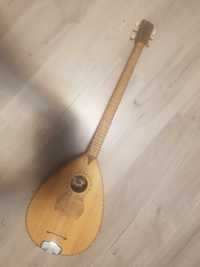 mandolina arabeasca din Orient