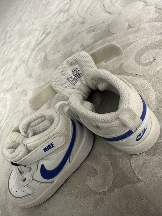 Adidas Under Armour, Nike